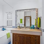 Villa White Sands - Private Oasis, Heated Pool, Beaches & Strip Nearby *