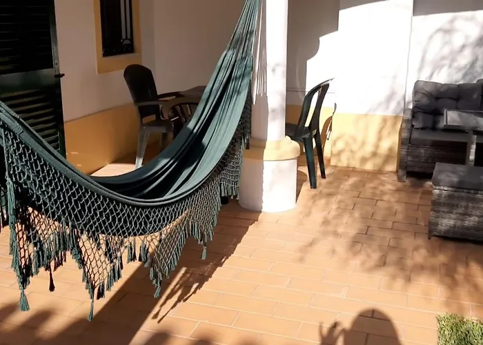 White Sands - Private Oasis, Heated Pool, Beaches & Strip Nearby Villa Albufeira