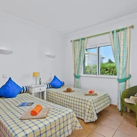 White Sands - Private Oasis, Heated Pool, Beaches & Strip Nearby *