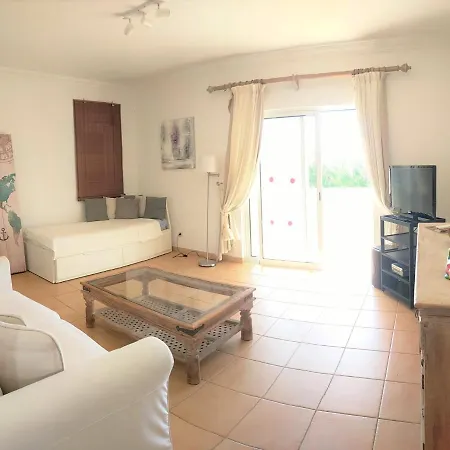 White Sands - Private Oasis, Heated Pool, Beaches & Strip Nearby Albufeira