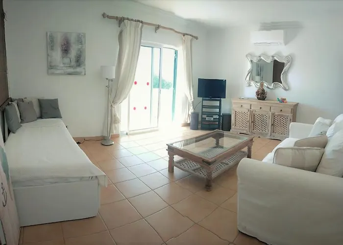 Villa White Sands - Private Oasis, Heated Pool, Beaches & Strip Nearby