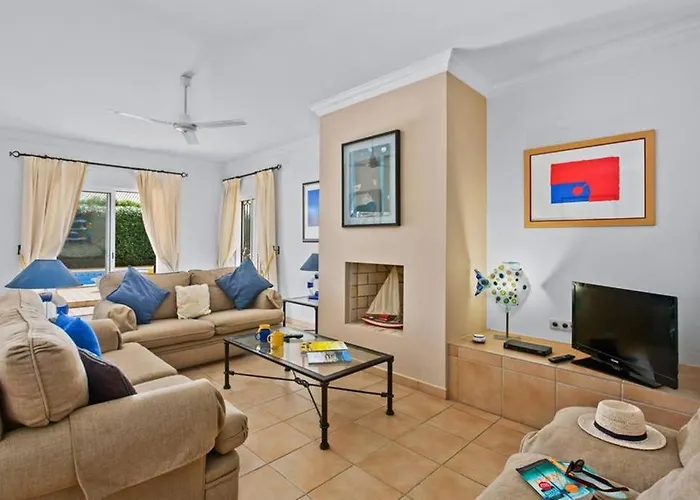 Βίλα White Sands - Private Oasis, Heated Pool, Beaches & Strip Nearby *