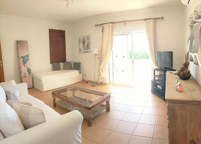 White Sands - Private Oasis, Heated Pool, Beaches & Strip Nearby Αλμπουφέιρα